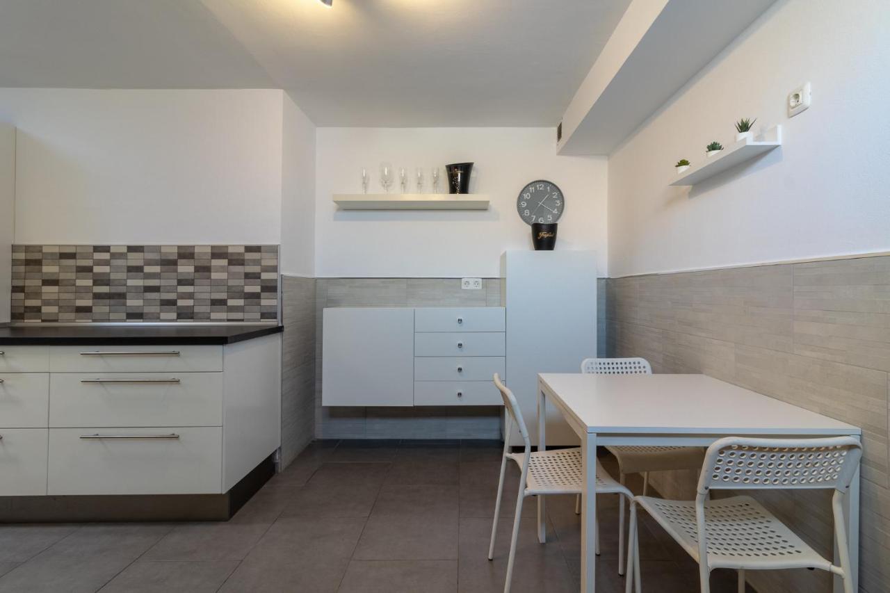 Flatguest Morro Jable * Beach * Terrace * Bbq Exterior photo